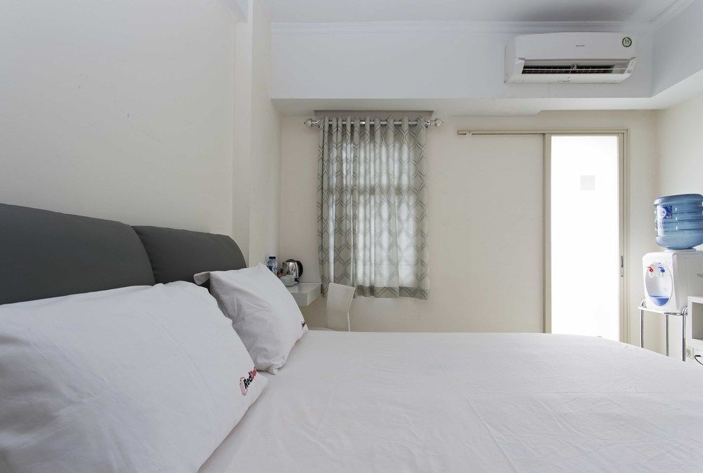 Reddoorz Apartment @ Margonda Residence Depok Kültér fotó