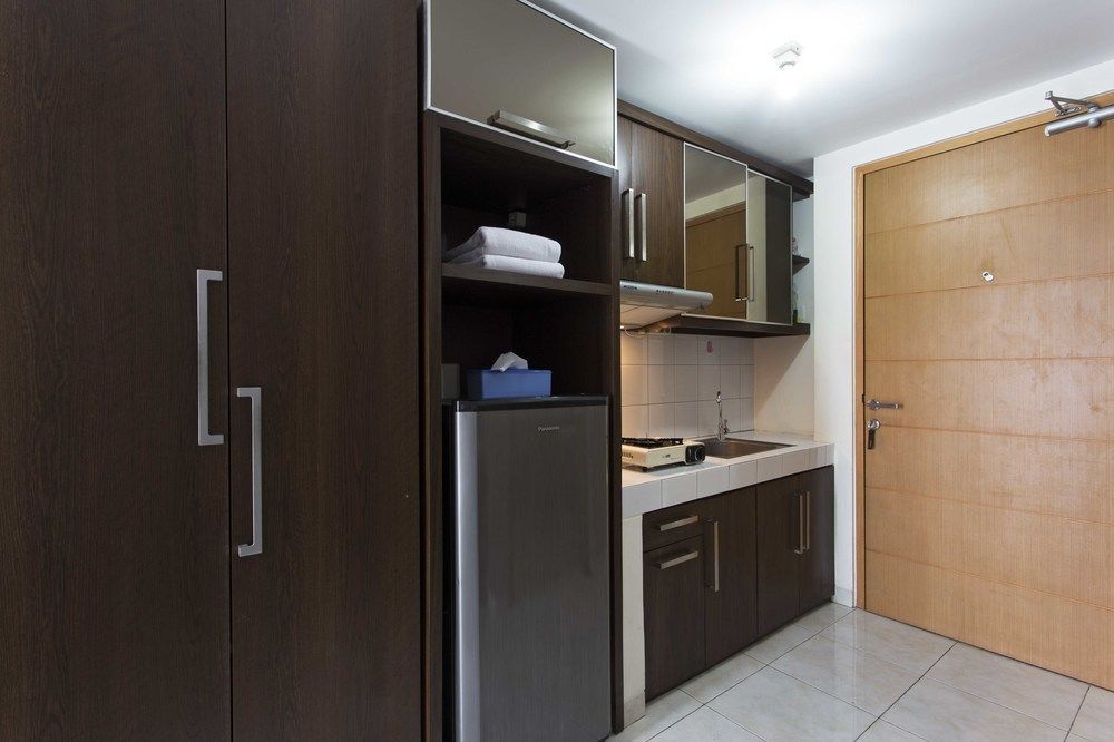 Reddoorz Apartment @ Margonda Residence Depok Kültér fotó